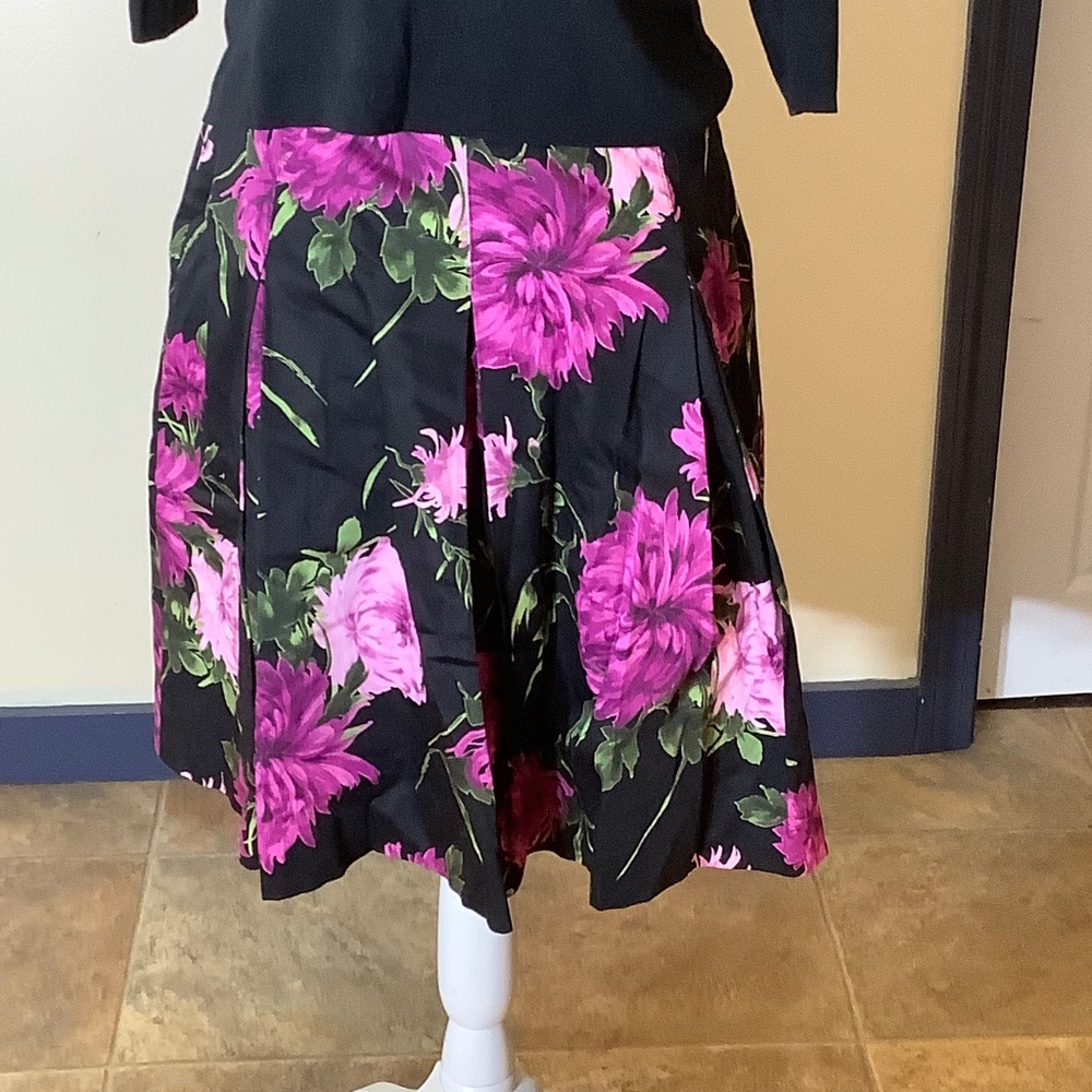 Talbots botanical Pleated skirt